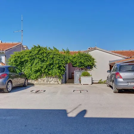 Goga - Seaview & Parking Apartmán *