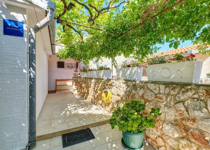 Goga - Seaview & Parking Appartement Mali Lošinj