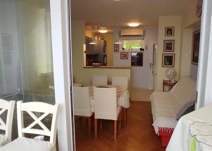 Apartment Goga - Seaview & Parking Apartment