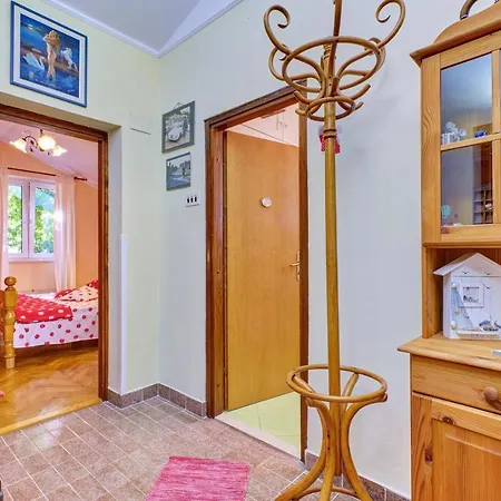 Goga - Seaview & Parking Мали-Лошинь